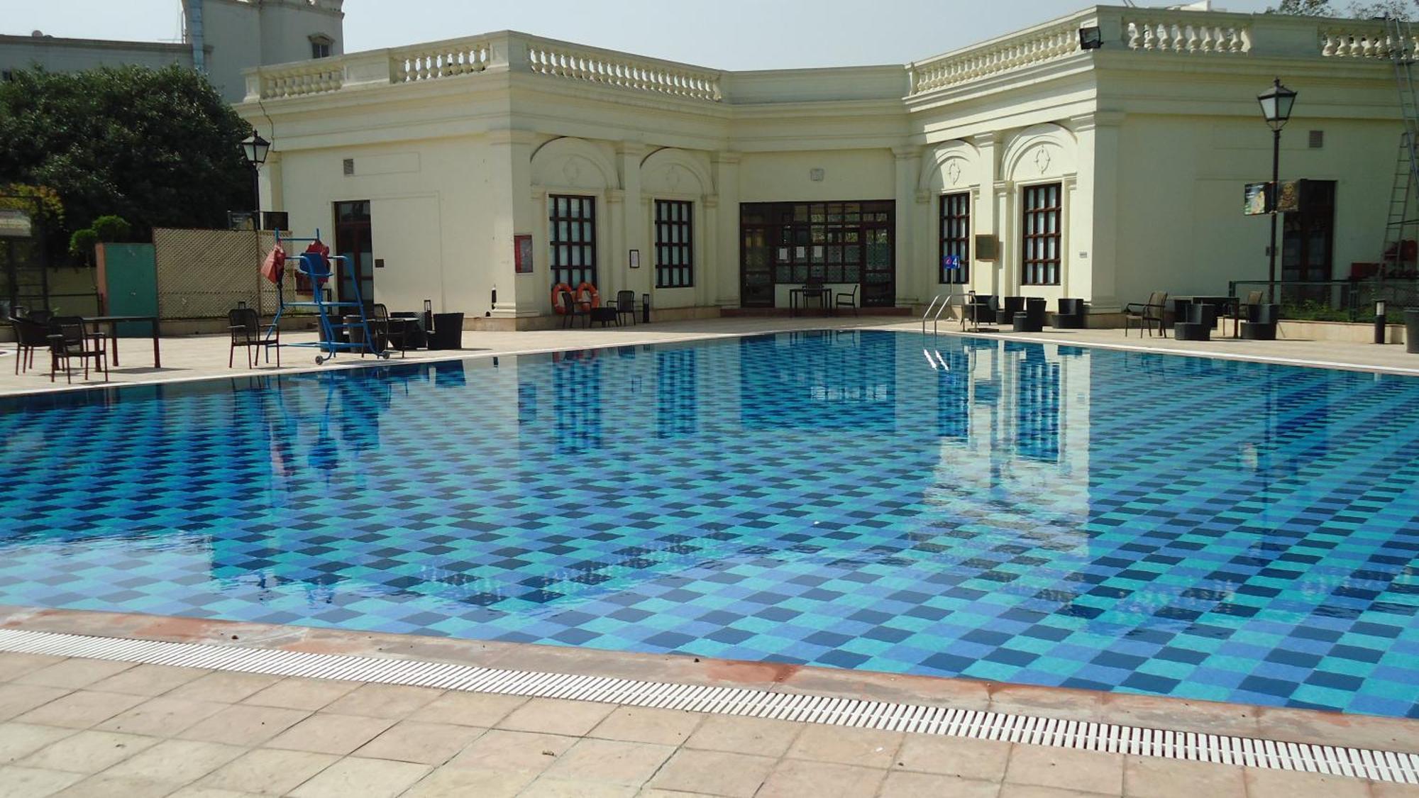 Dlf Club 3 Hotel Gurgaon Buitenkant foto